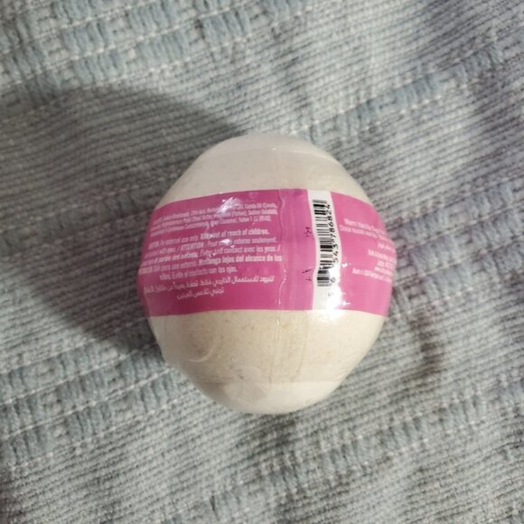 THE BODY SHOP Limited Edition Set + BATH And BODY Set - Picture 16 of 16